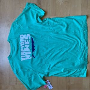 Vineyard vines T shirt size large
